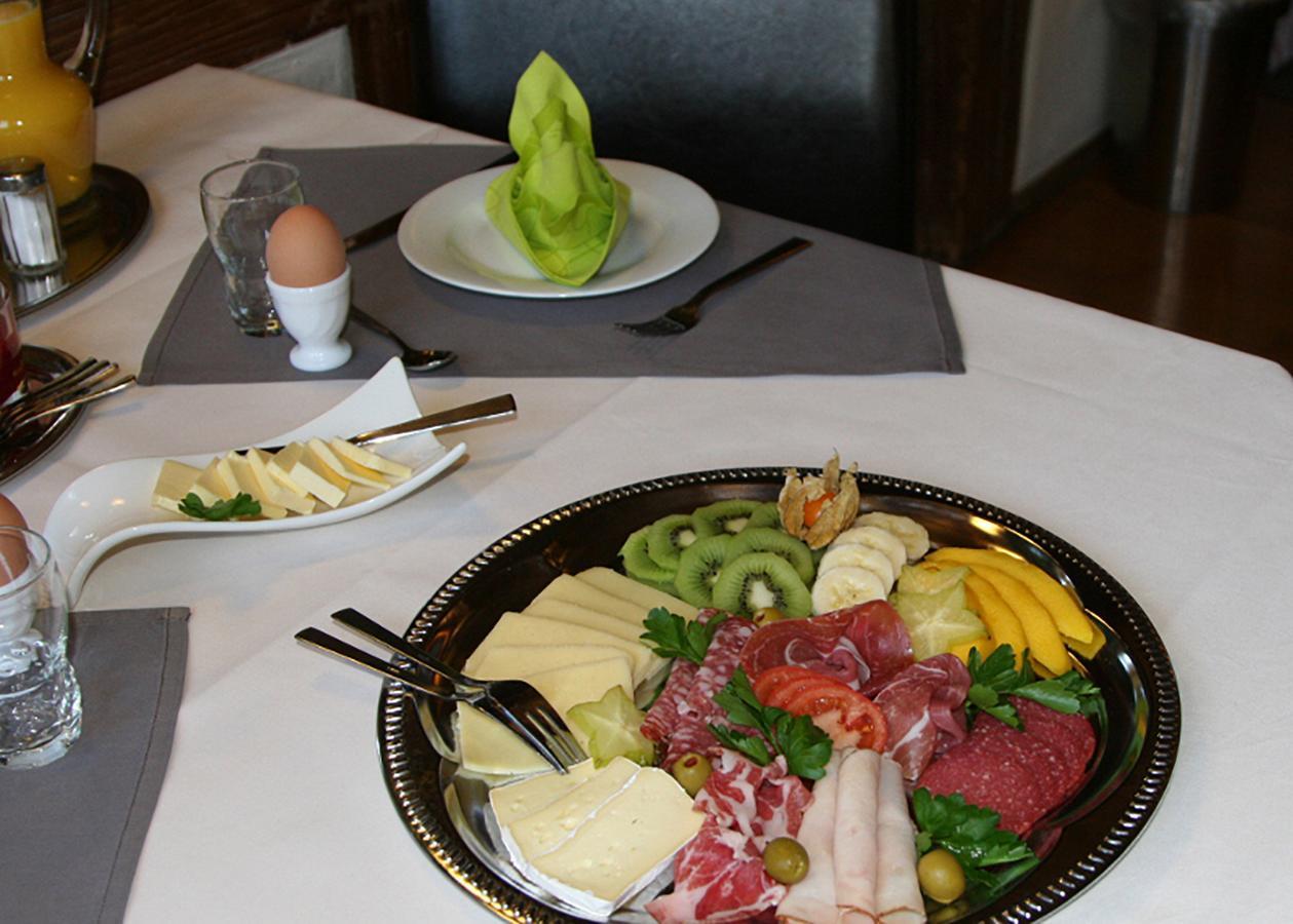 Hotel Garni Frohsinn Uttwil 외부 사진